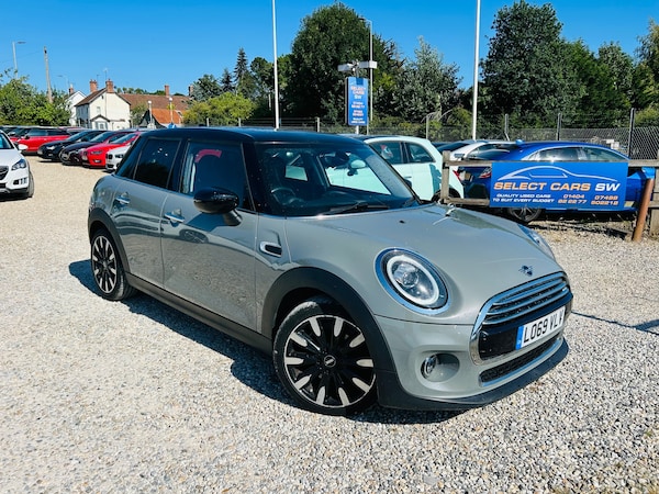 Used MINI Hatch 2019 for sale - 75281861: Photo 1