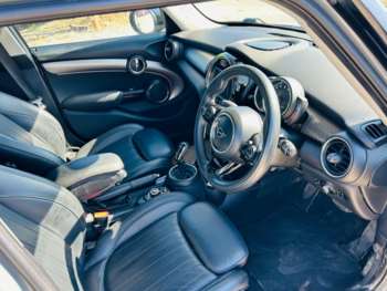 Used MINI Hatch 2019 for sale - 75281861: Photo