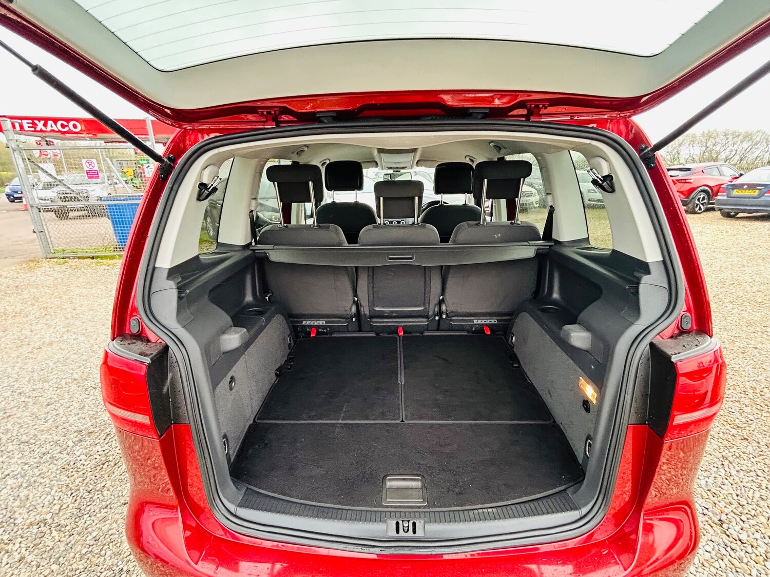 Used Volkswagen Touran 2014 for sale - 78049860: Photo 12