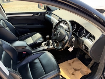 Used Skoda Superb 2015 for sale - 79390257: Photo