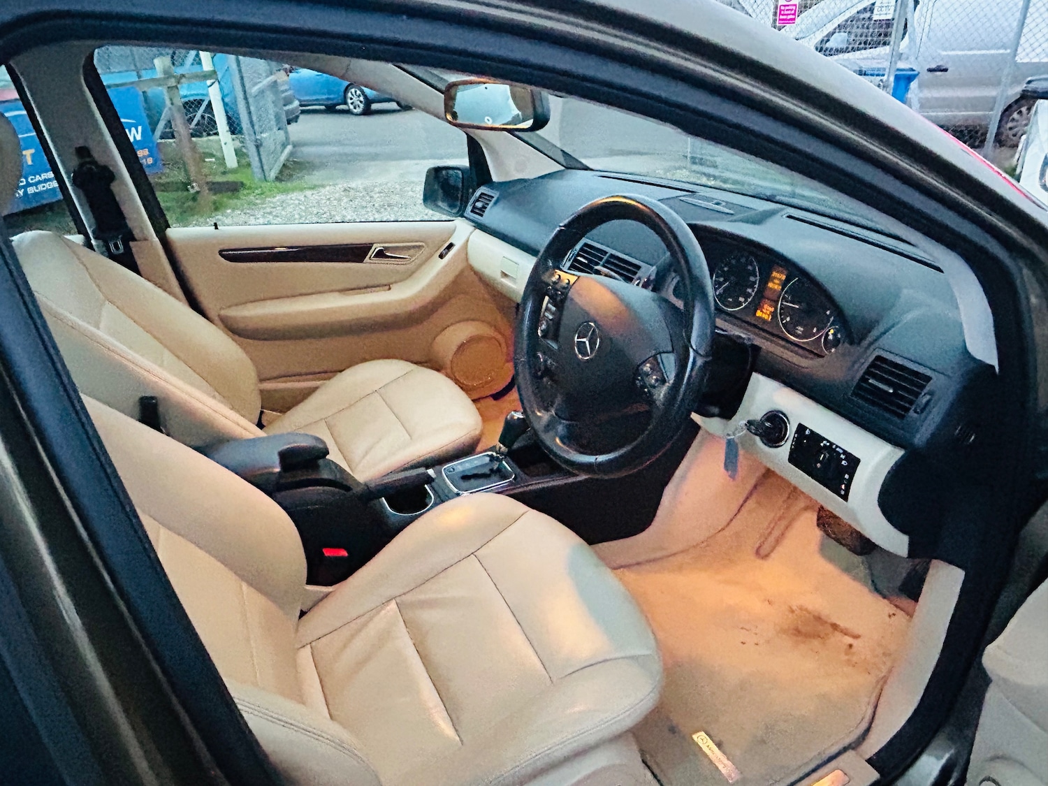 Used Mercedes-Benz A-Class 2011 for sale - 77232344: Photo 2