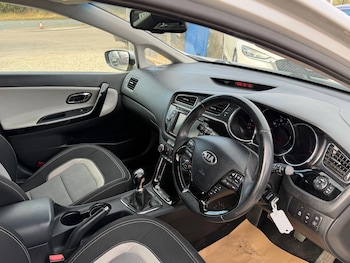 Used Kia Ceed 2015 for sale - 79470950: Photo