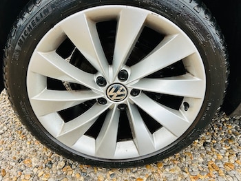 Used Volkswagen Scirocco 2011 for sale - 76731742: Photo