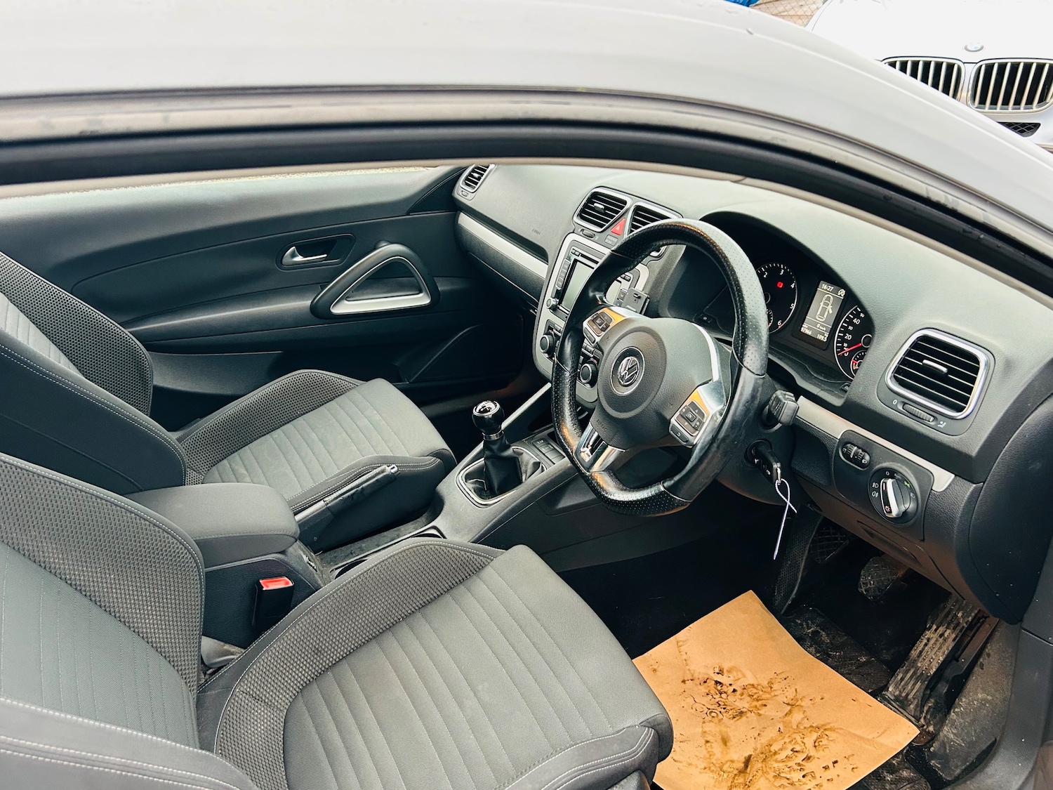 Used Volkswagen Scirocco 2011 for sale - 76731742: Photo 4