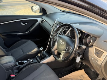 Used Hyundai i30 2015 for sale - 79319104: Photo