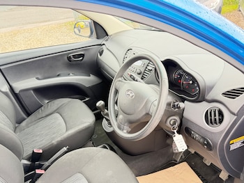 Used Hyundai i10 2011 for sale - 78576072: Photo