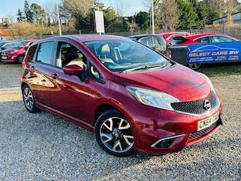 (64) - 1.5 dCi Tekna Hatchback 5dr Diesel Manual Euro 5 (s/s) (90 ps)