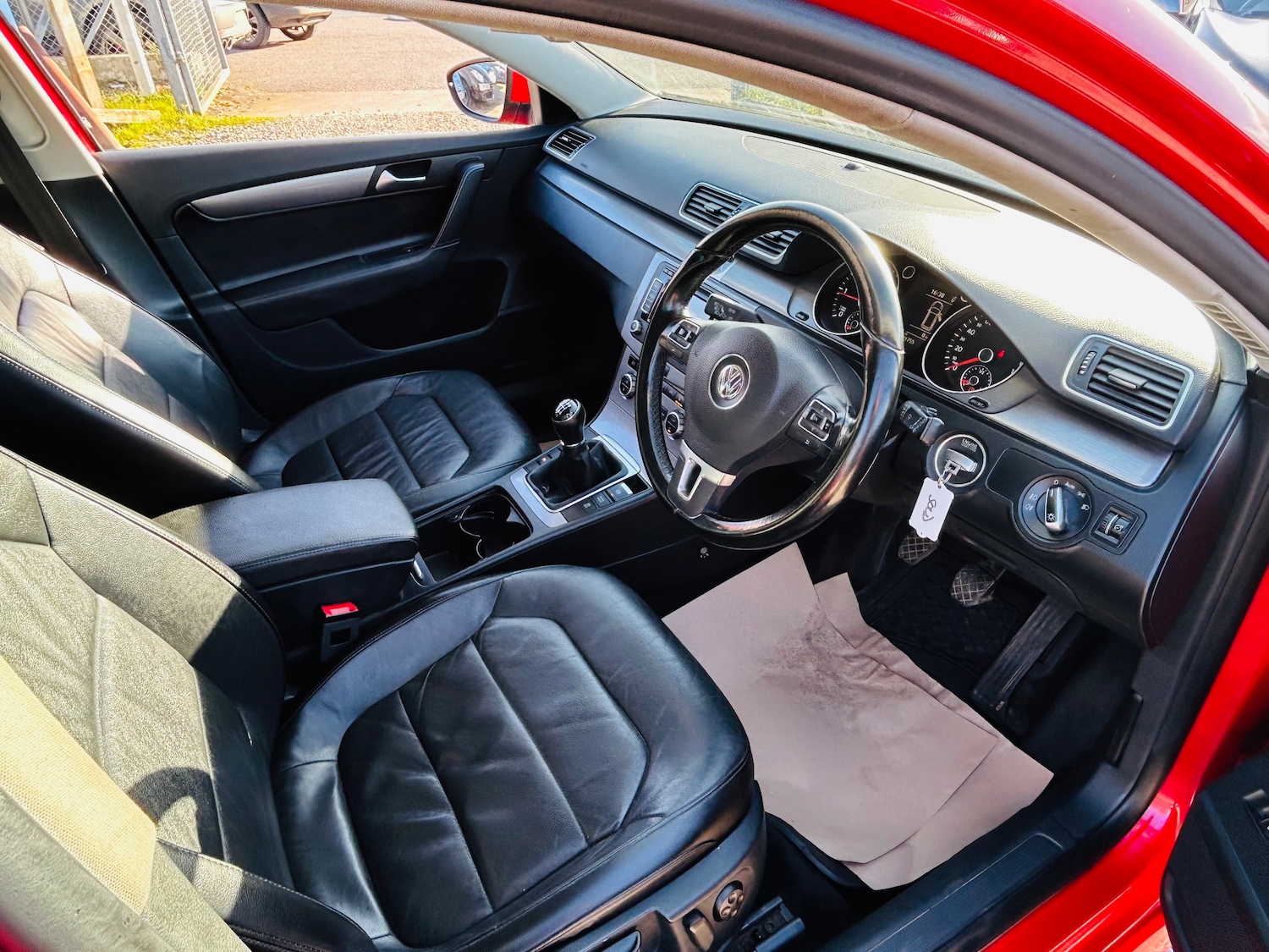 Used Volkswagen Passat 2014 for sale - 78026232: Photo 2