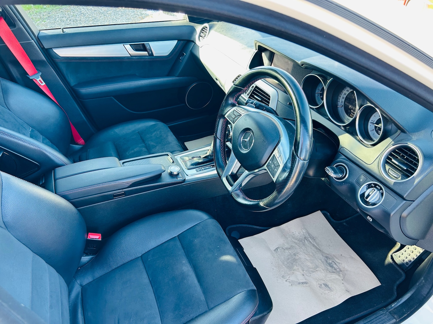 Used Mercedes-Benz C Class 2012 for sale - 77890545: Photo 3