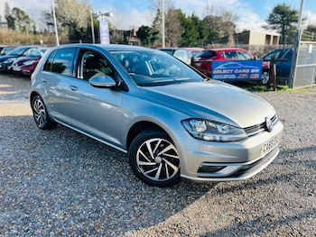 Used Volkswagen Golf 2019 for sale - 77269423: Photo