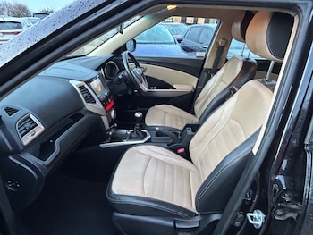 Used Ssangyong Tivoli 2015 for sale - 77389102: Photo