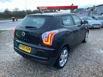 Used Ssangyong Tivoli 2015 for sale - 77389102: Photo