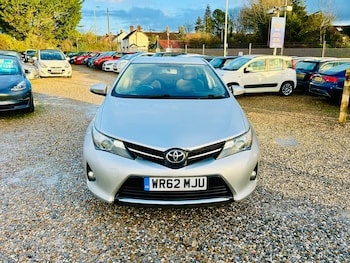 Used Toyota Auris 2012 for sale - 77397473: Photo