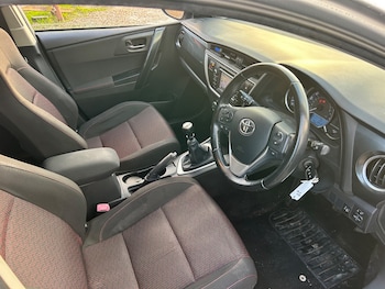 Used Toyota Auris 2012 for sale - 77397473: Photo