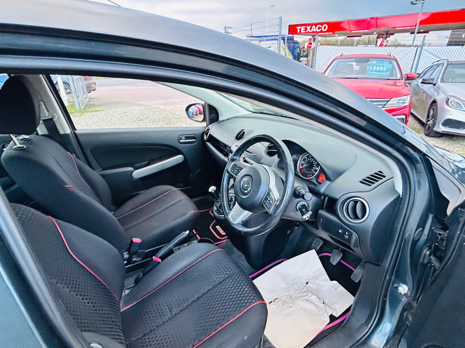 Used Mazda Mazda2 2011 for sale - 77740155: Photo 3