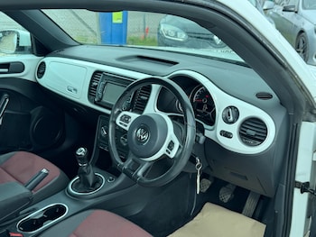 Used Volkswagen Beetle 2014 for sale - 78576070: Photo