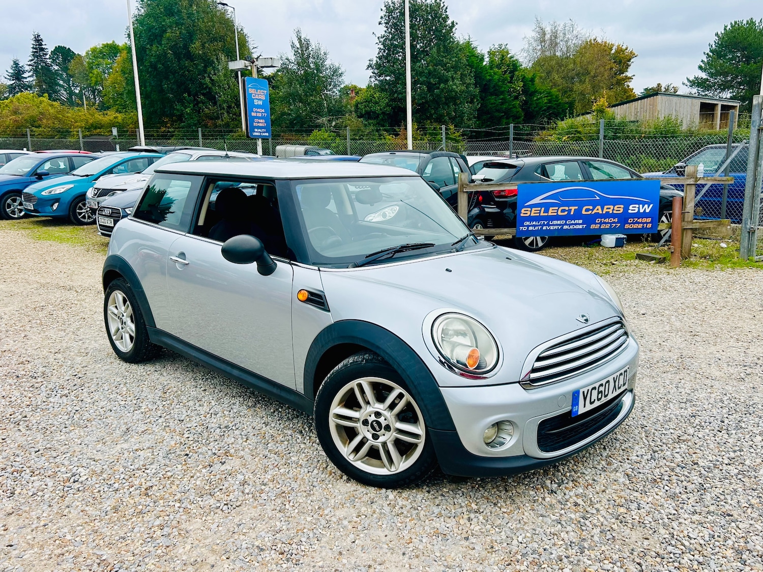 Used MINI Hatch 2010 for sale - 76373345: Photo 1