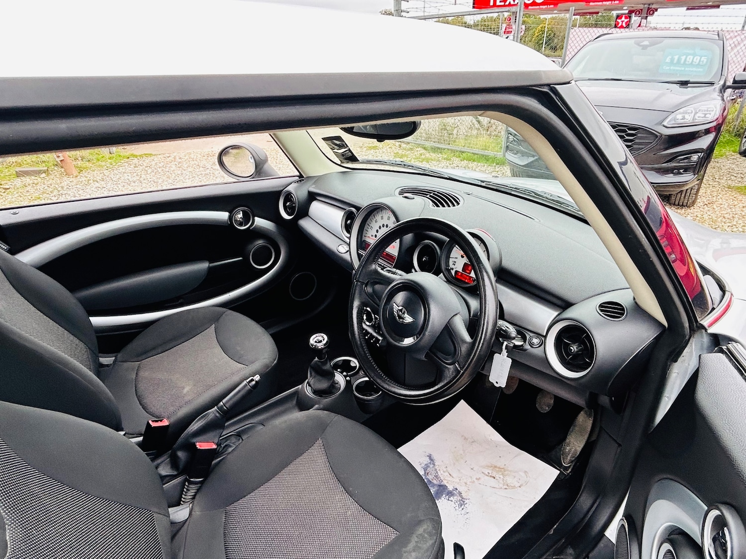 Used MINI Hatch 2010 for sale - 76373345: Photo 3