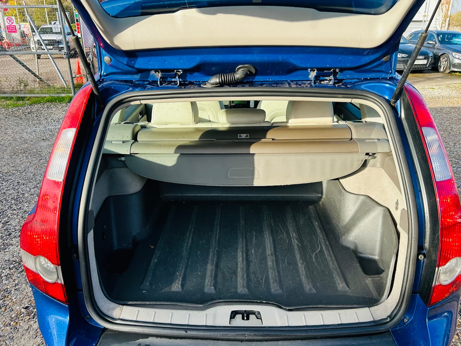 Used Volvo V50 2006 for sale - 76474869: Photo 12