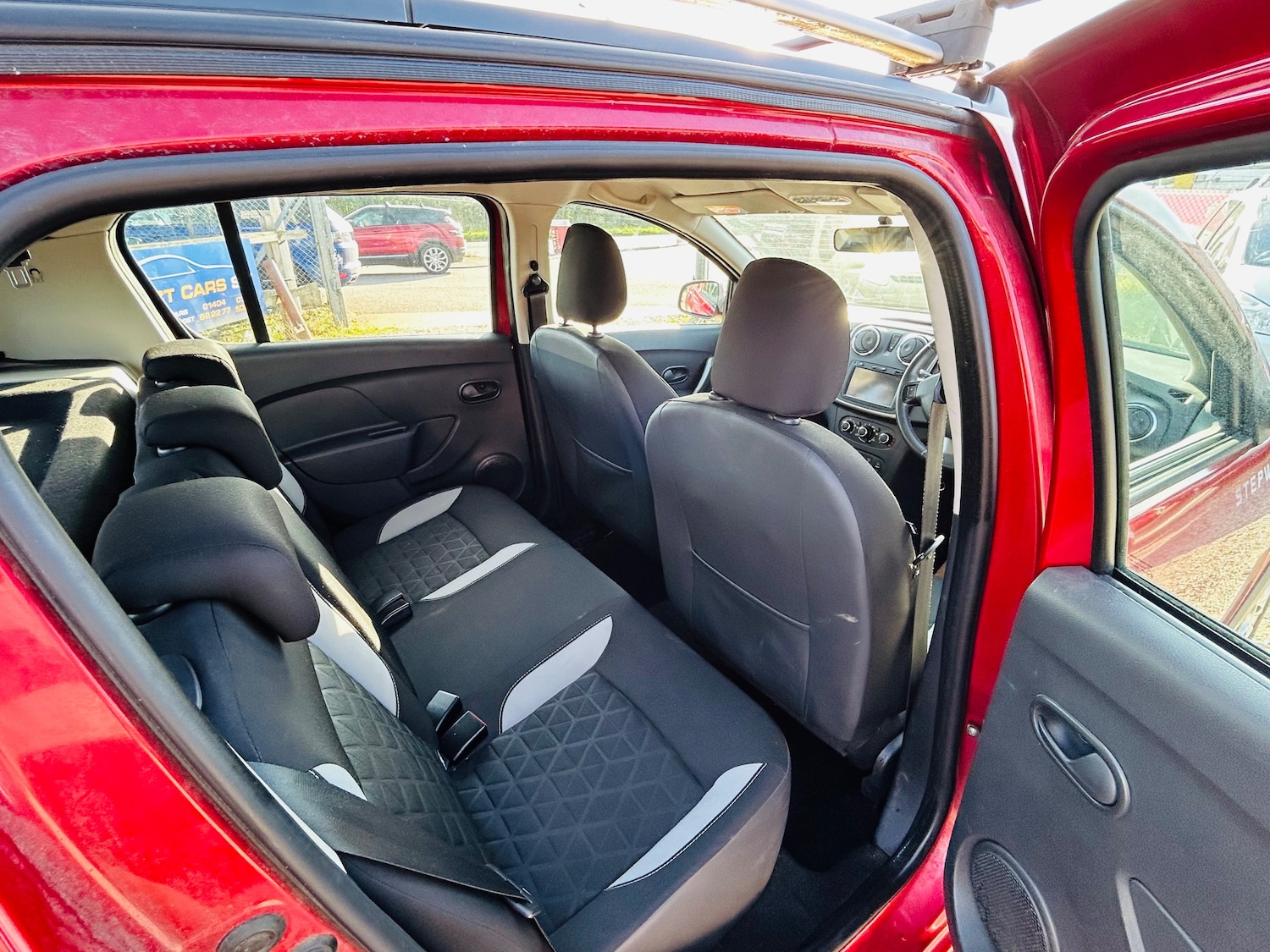 Used Dacia Sandero Stepway 2013 for sale - 76140867: Photo 11