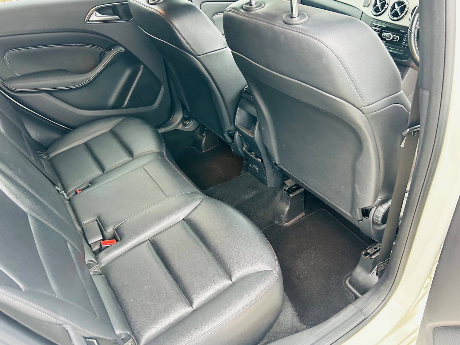 Used Mercedes-Benz B Class 2014 for sale - 76373354: Photo 11
