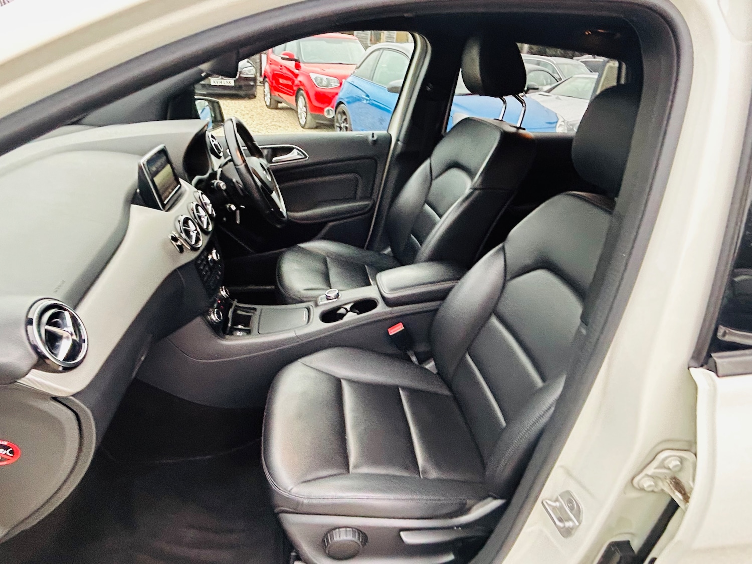 Used Mercedes-Benz B Class 2014 for sale - 76373354: Photo 12