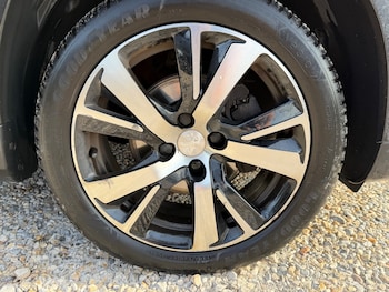 Used Peugeot 2008 2019 for sale - 78530870: Photo