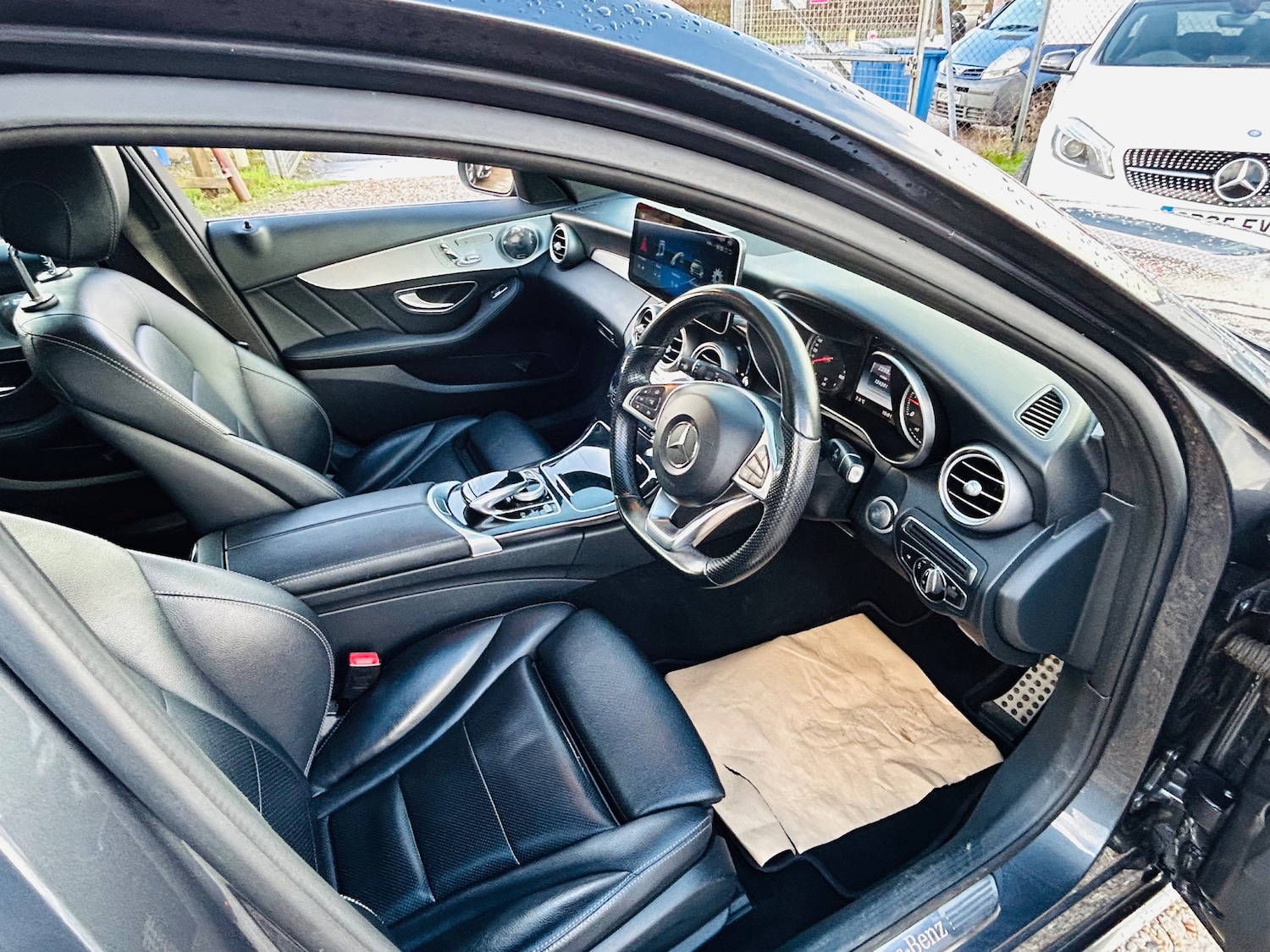 Used Mercedes-Benz C Class 2014 for sale - 77239555: Photo 3