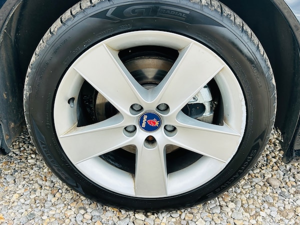 Used Saab 9-3 2010 for sale - 74022632: Photo 2