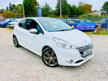 Used Peugeot 208 2014 for sale - 76298085: Photo
