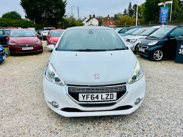 Used Peugeot 208 2014 for sale - 76298085: Photo 4