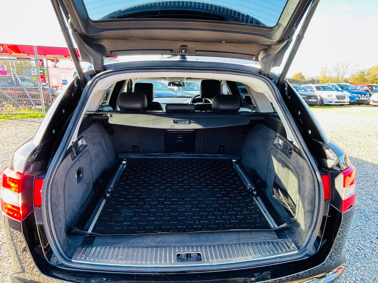 Used Jaguar XF 2013 for sale - 76635932: Photo 14