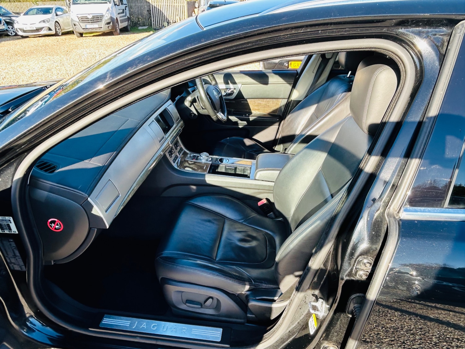 Used Jaguar XF 2013 for sale - 76635932: Photo 15