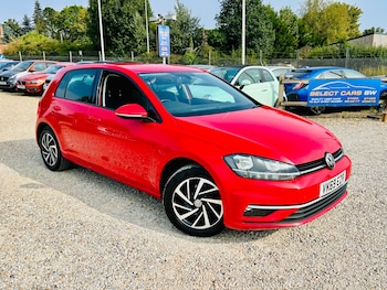 Volkswagen - Golf