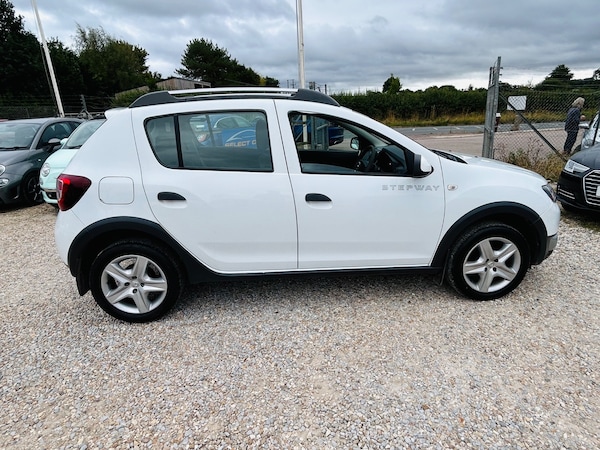 Used Dacia Sandero Stepway 2017 for sale - 75522587: Photo 10