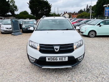 Used Dacia Sandero Stepway 2017 for sale - 75522587: Photo