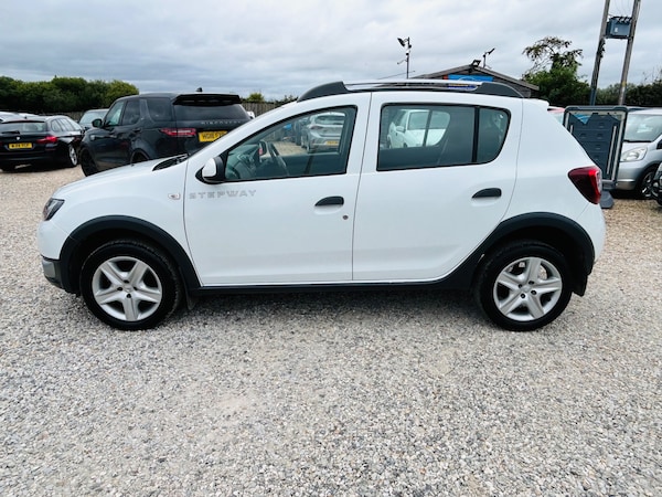 Used Dacia Sandero Stepway 2017 for sale - 75522587: Photo 6