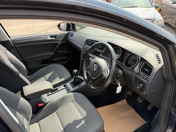 Used Volkswagen Golf 2018 for sale - 79319112: Photo