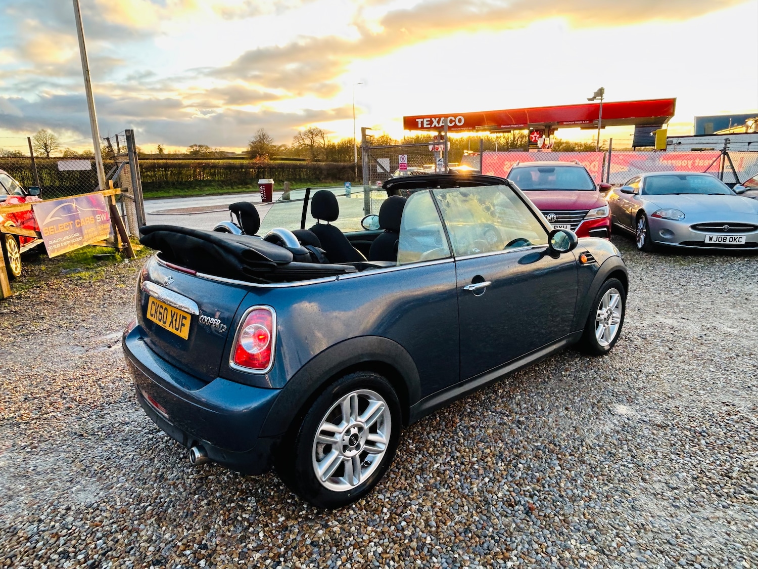 Used MINI Convertible 2010 for sale - 77397467: Photo 9