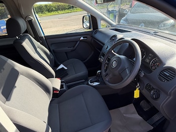 Used Volkswagen Caddy Maxi Life 2015 for sale - 78320994: Photo