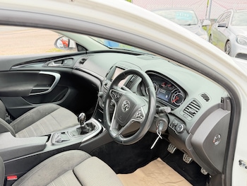 Used Vauxhall Insignia 2014 for sale - 78530869: Photo