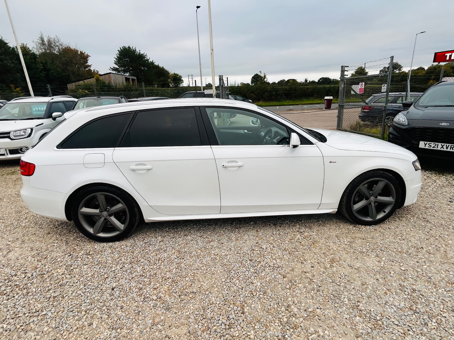 Used Audi A4 Avant 2011 for sale - 76298092: Photo 10