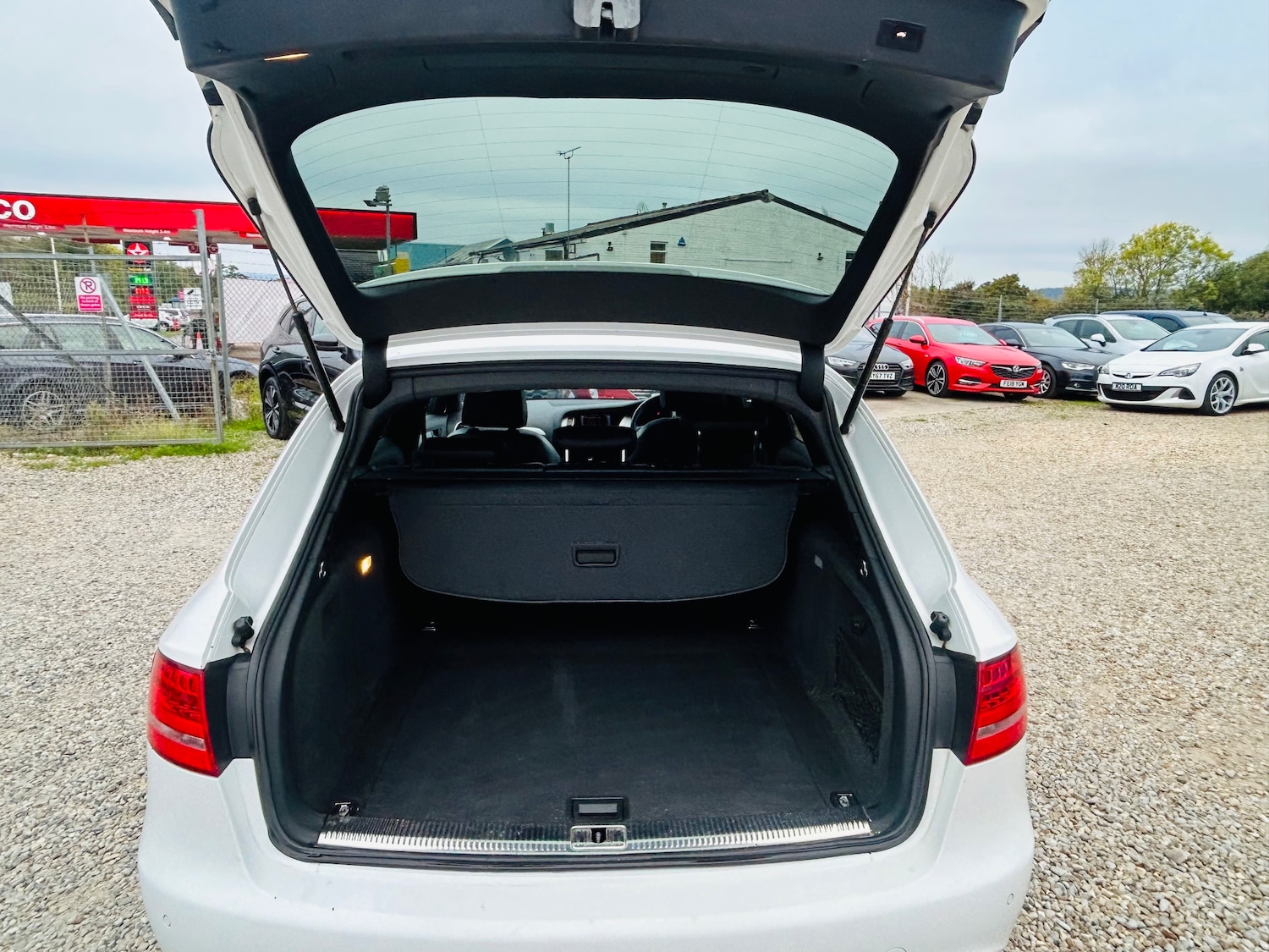 Used Audi A4 Avant 2011 for sale - 76298092: Photo 12