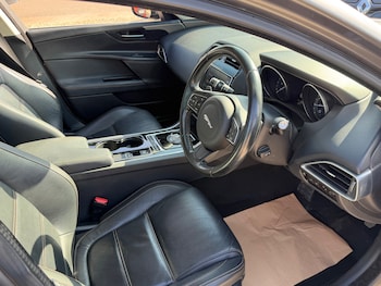 Used Jaguar XE 2015 for sale - 78754373: Photo