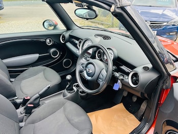 Used MINI Convertible 2011 for sale - 75145598: Photo
