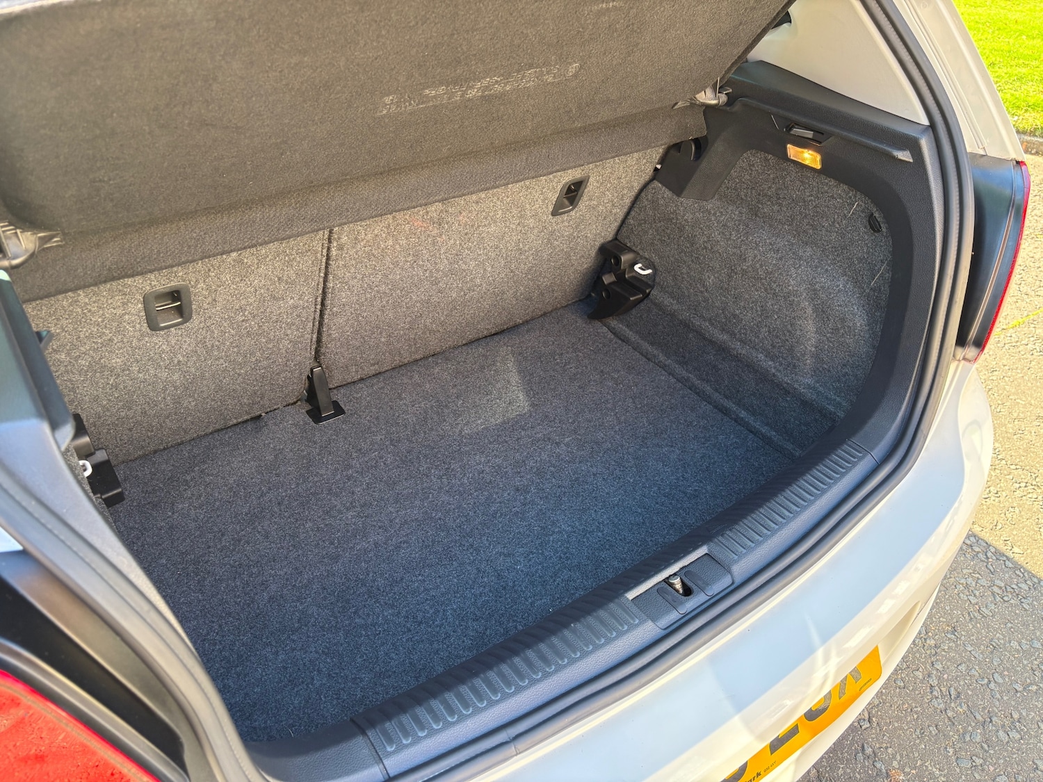 Used Volkswagen Polo 2014 for sale - 76298121: Photo 19