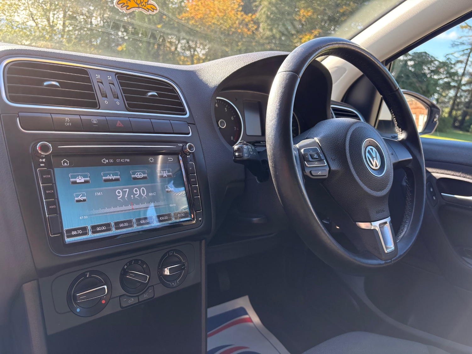 Used Volkswagen Polo 2014 for sale - 76298121: Photo 28