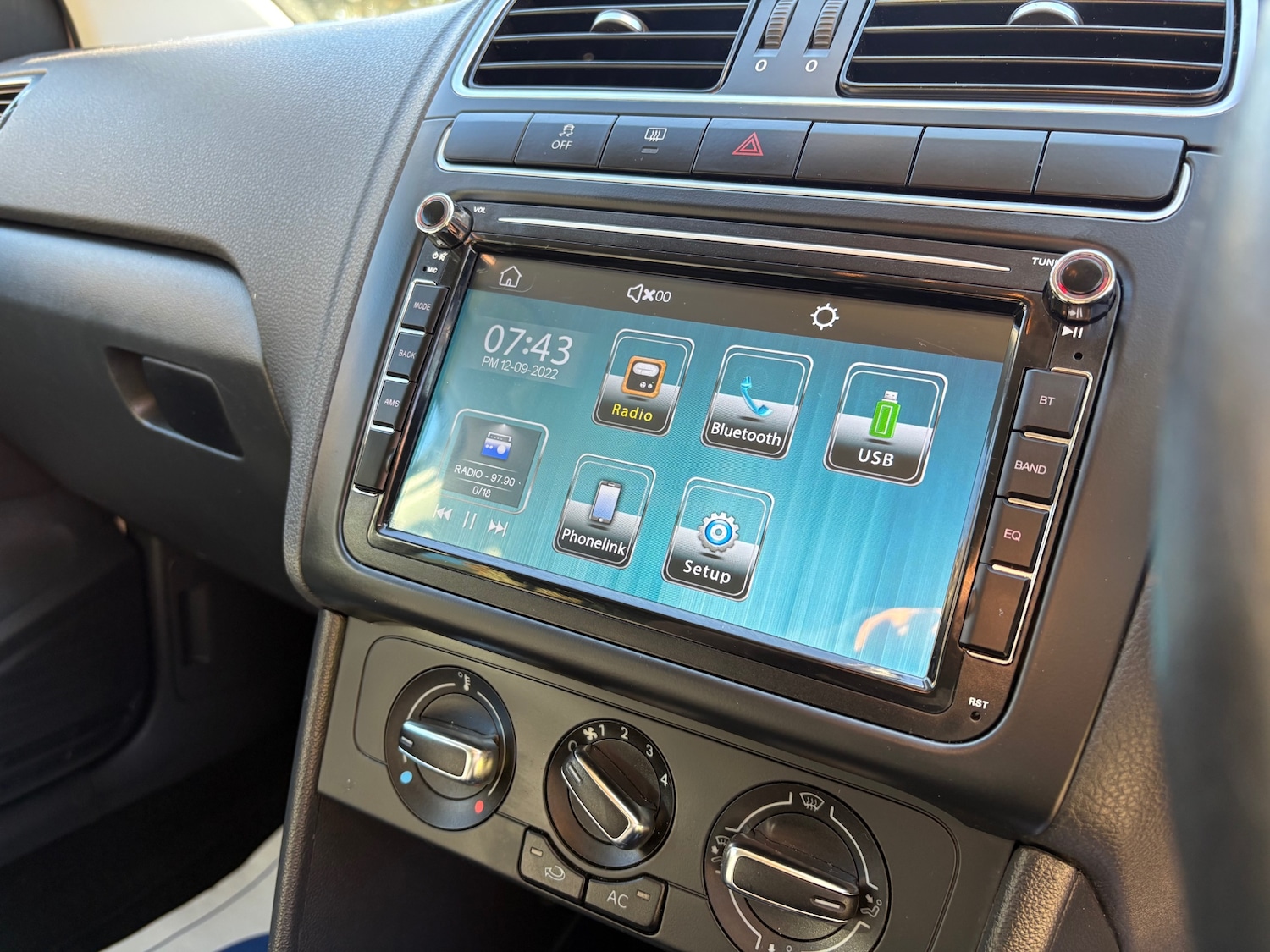 Used Volkswagen Polo 2014 for sale - 76298121: Photo 7