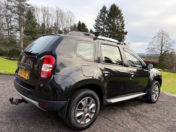 Used Dacia Duster 2017 for sale - 76749037: Photo