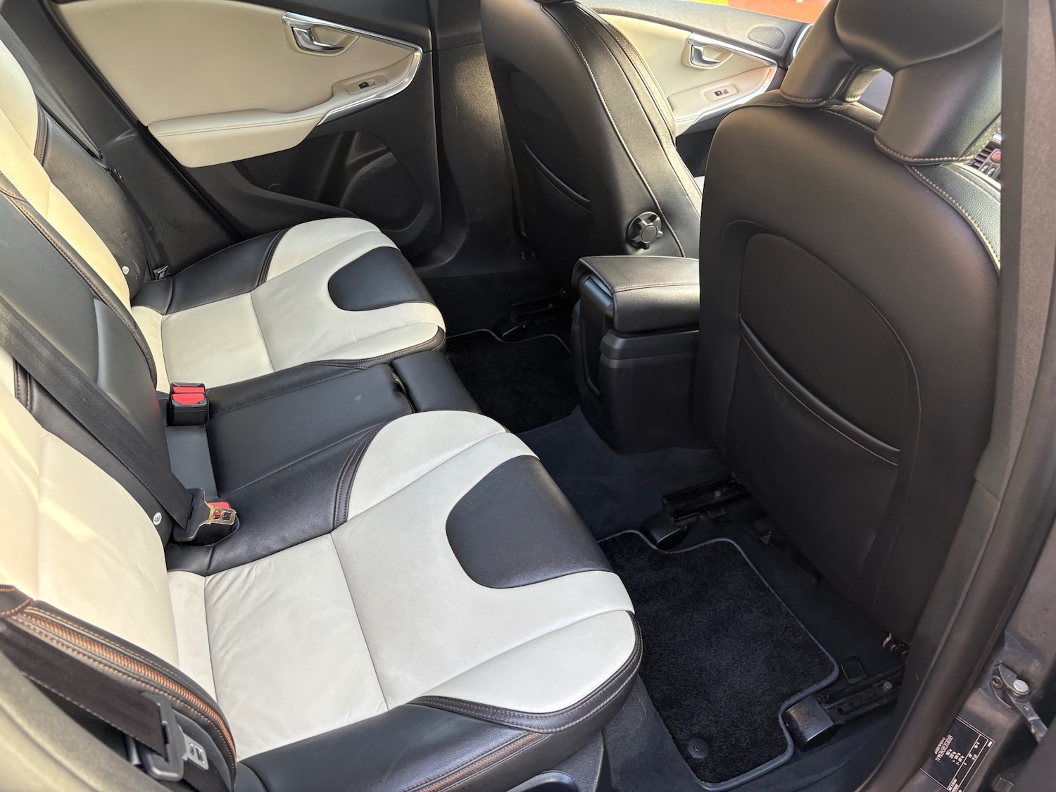 Used Volvo V40 2013 for sale - 77264174: Photo 19